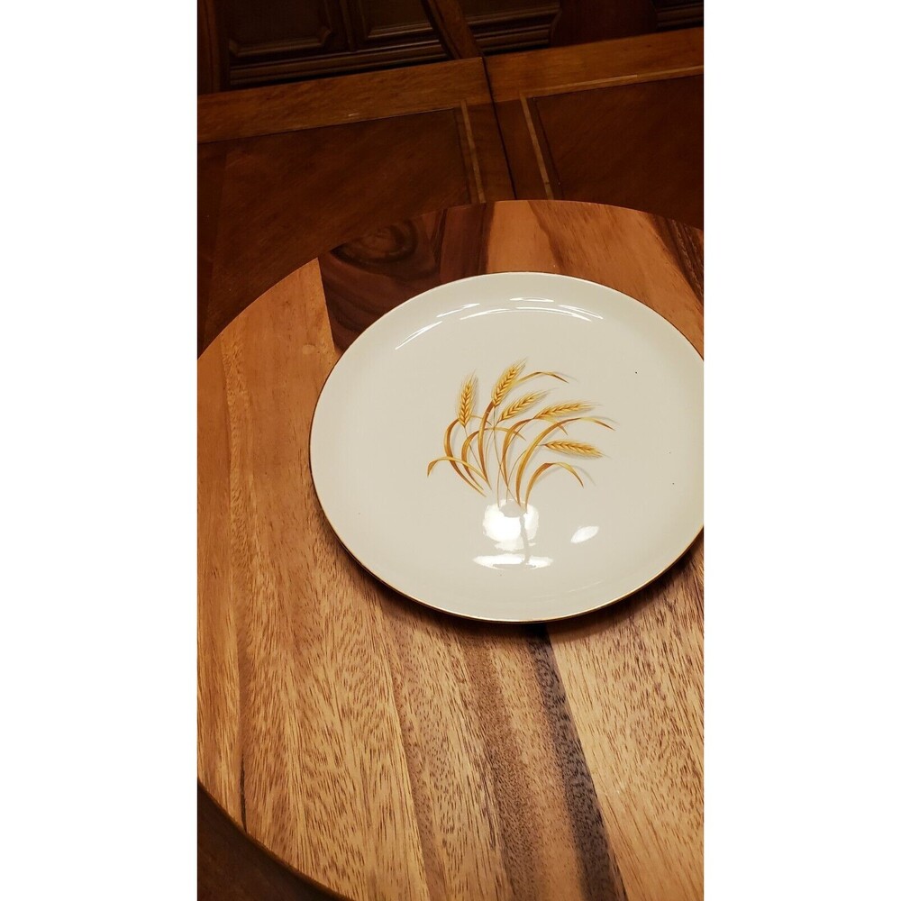 Luncheon Plate Golden Wheat by HOMER LAUGHLIN A Set of 7